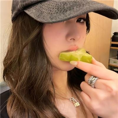 想吃掉我的非人少女